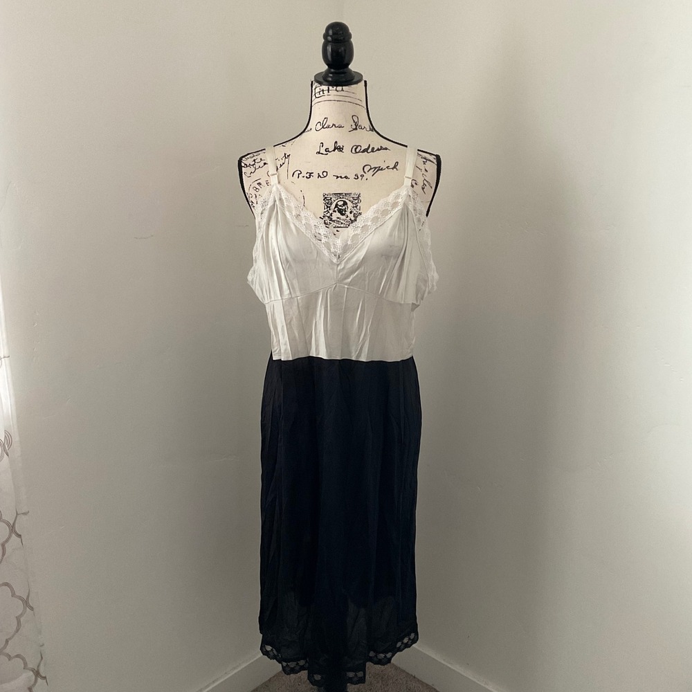 Vintage Sarah‎ Smith Black & White Lace Maxi Slip Nightgown Size 42 USA
